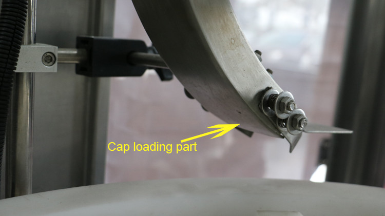 500 ملی راؤنڈ بوتل بھرنے والی مشین ٹوپی سگ ماہی اور اسٹار پہیا چلانے کے ساتھ